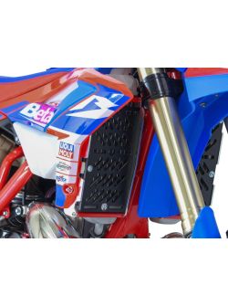 AXP Xtrem Radiator Guards Beta 125RR / 200RR / 250RR / 300RR RACING 2024 - Red spacers AX1750