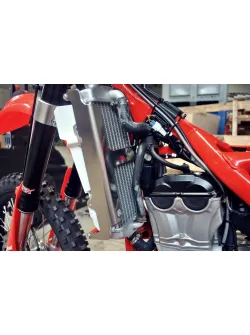 RADIATOR BRACES RED BETA RR 350 390 430 480 2015-2018 - AXP Racing